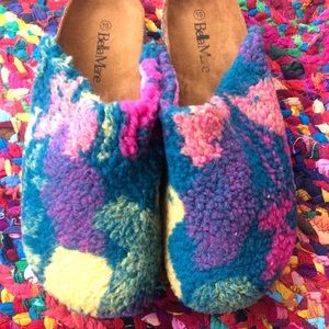 Rainbow Sherpa clog 10